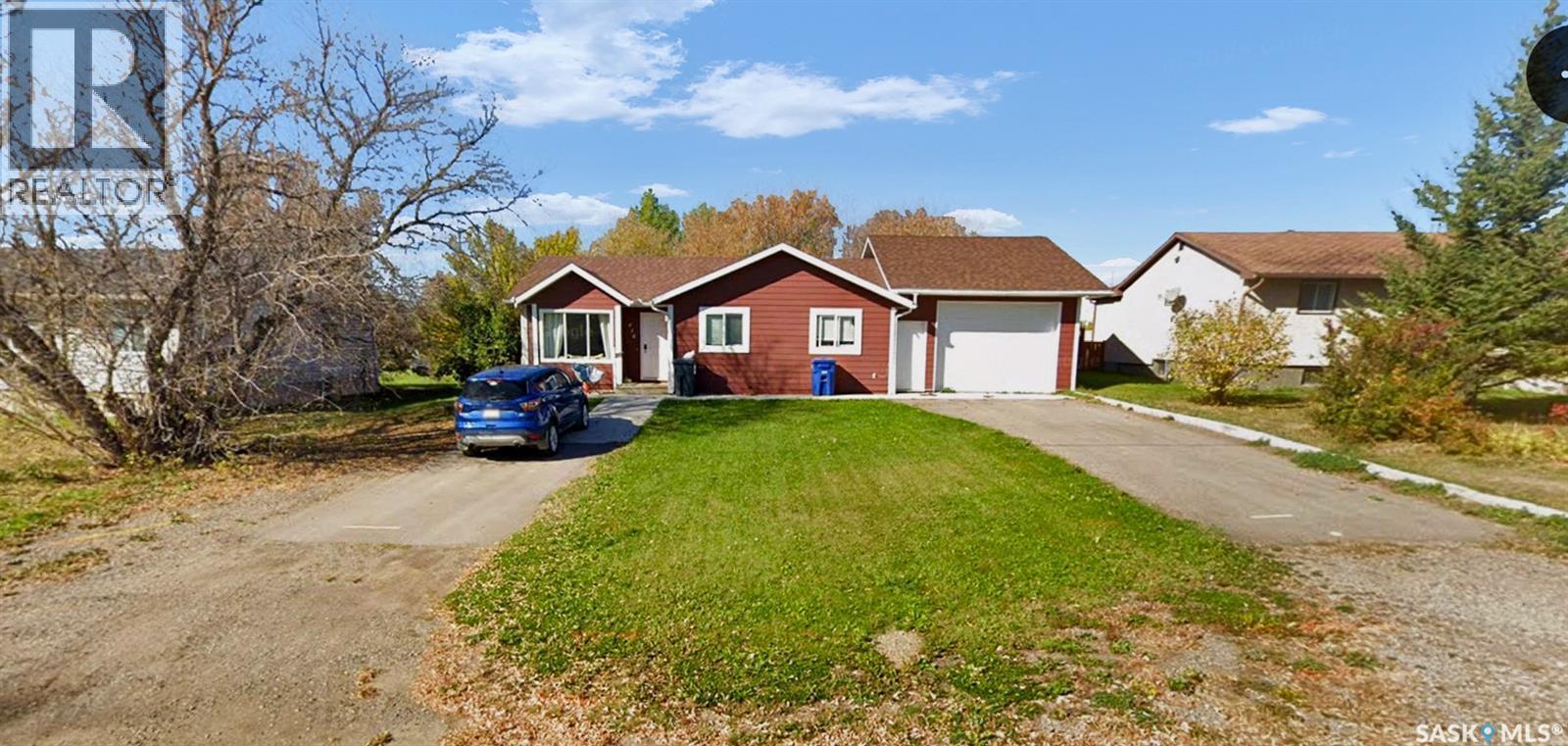414 Lake Street, Esterhazy, SK - Outdoor