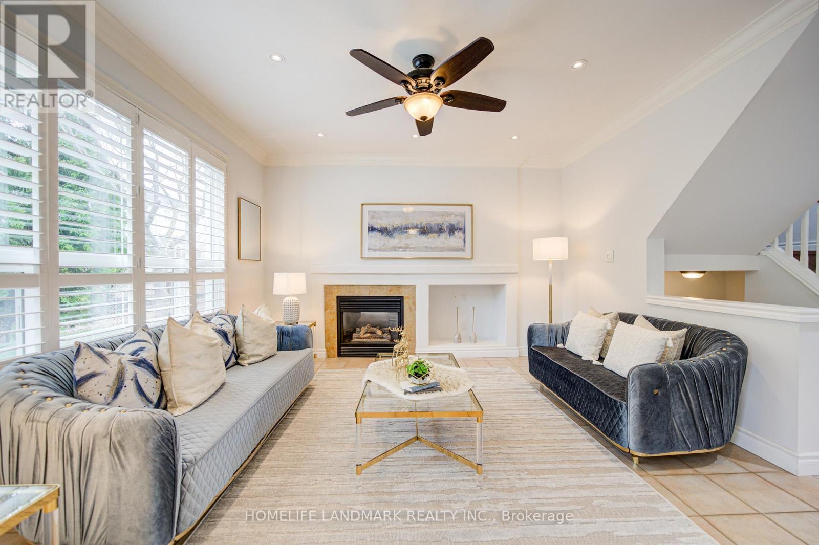 5041 Dryden Avenue, Burlington, ON - Indoor Photo Showing Living Room With Fireplace