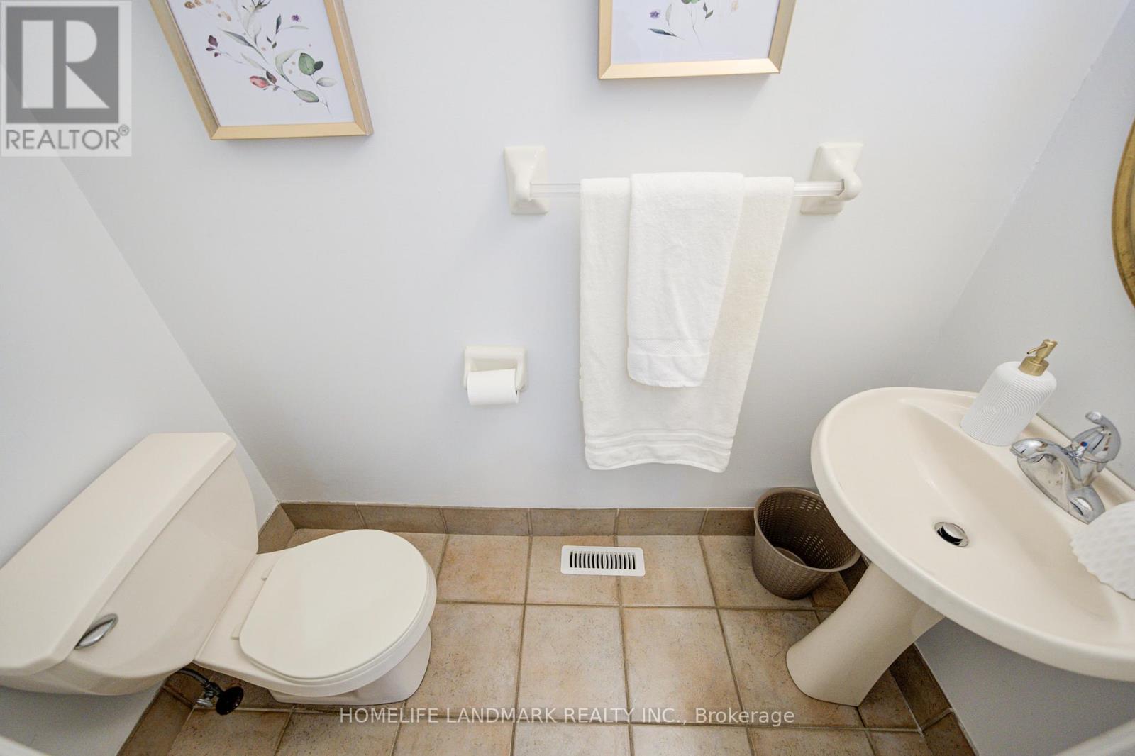 5041 Dryden Avenue, Burlington, ON - Indoor Photo Showing Bathroom