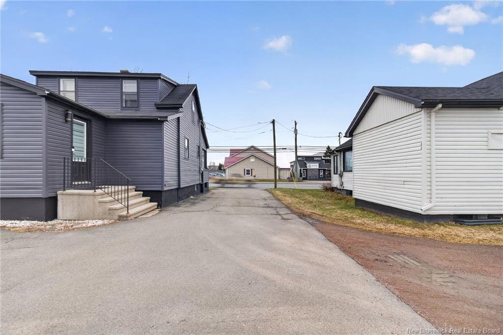 375 Champlain St, Dieppe, NB