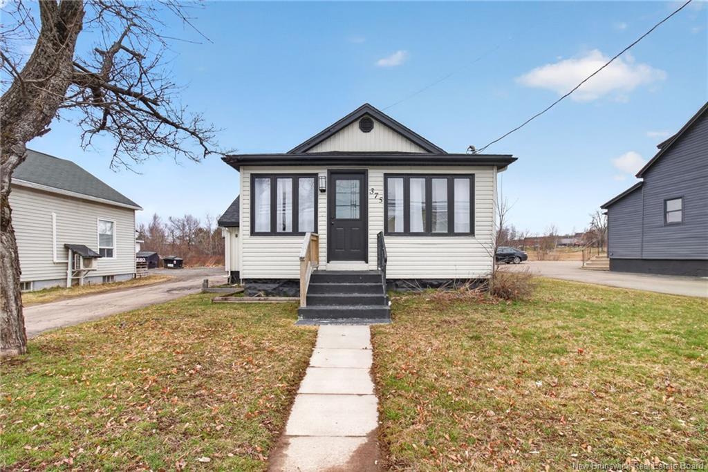 375 Champlain St, Dieppe, NB