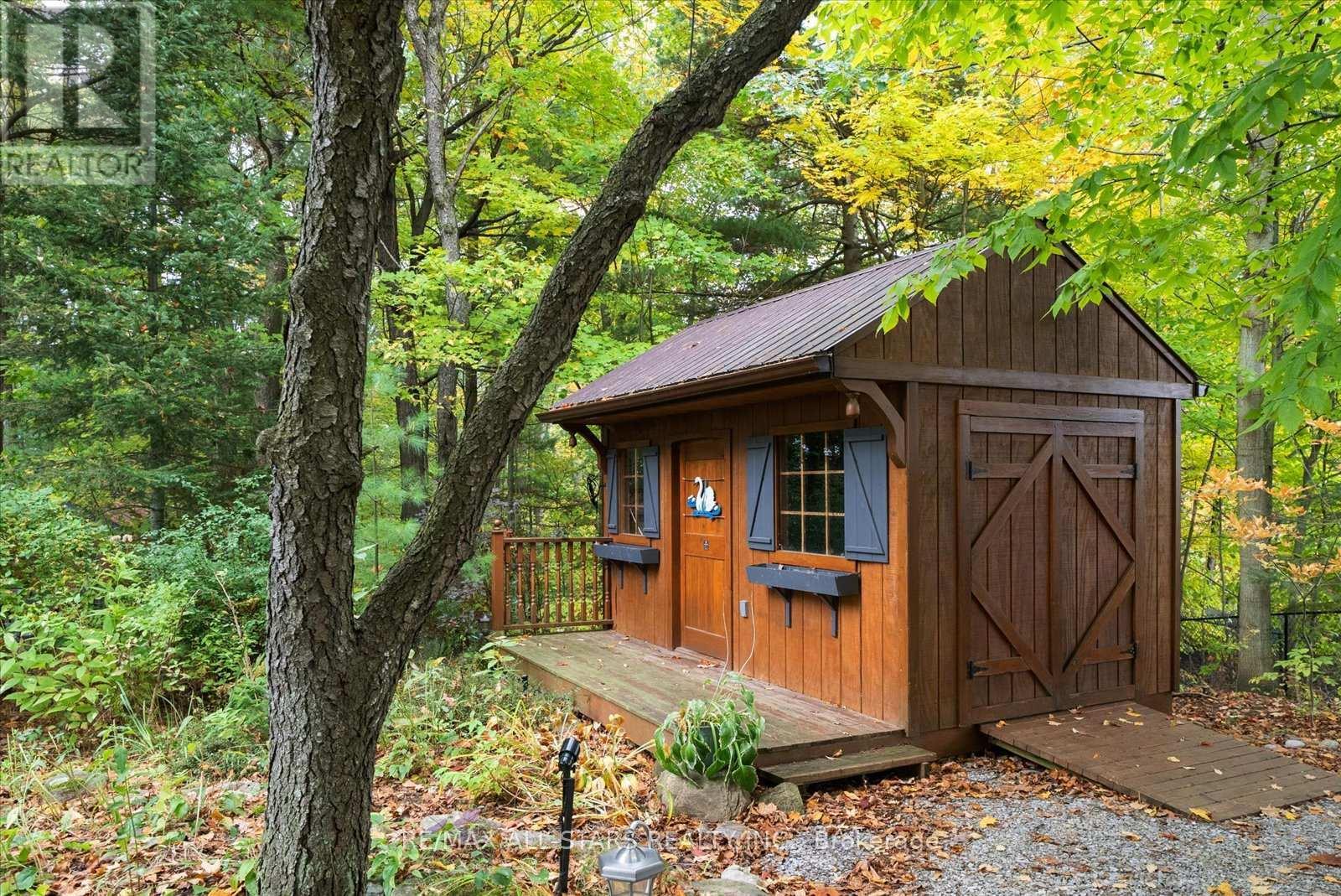 29 Robert Boulevard, Springwater, ON - Outdoor
