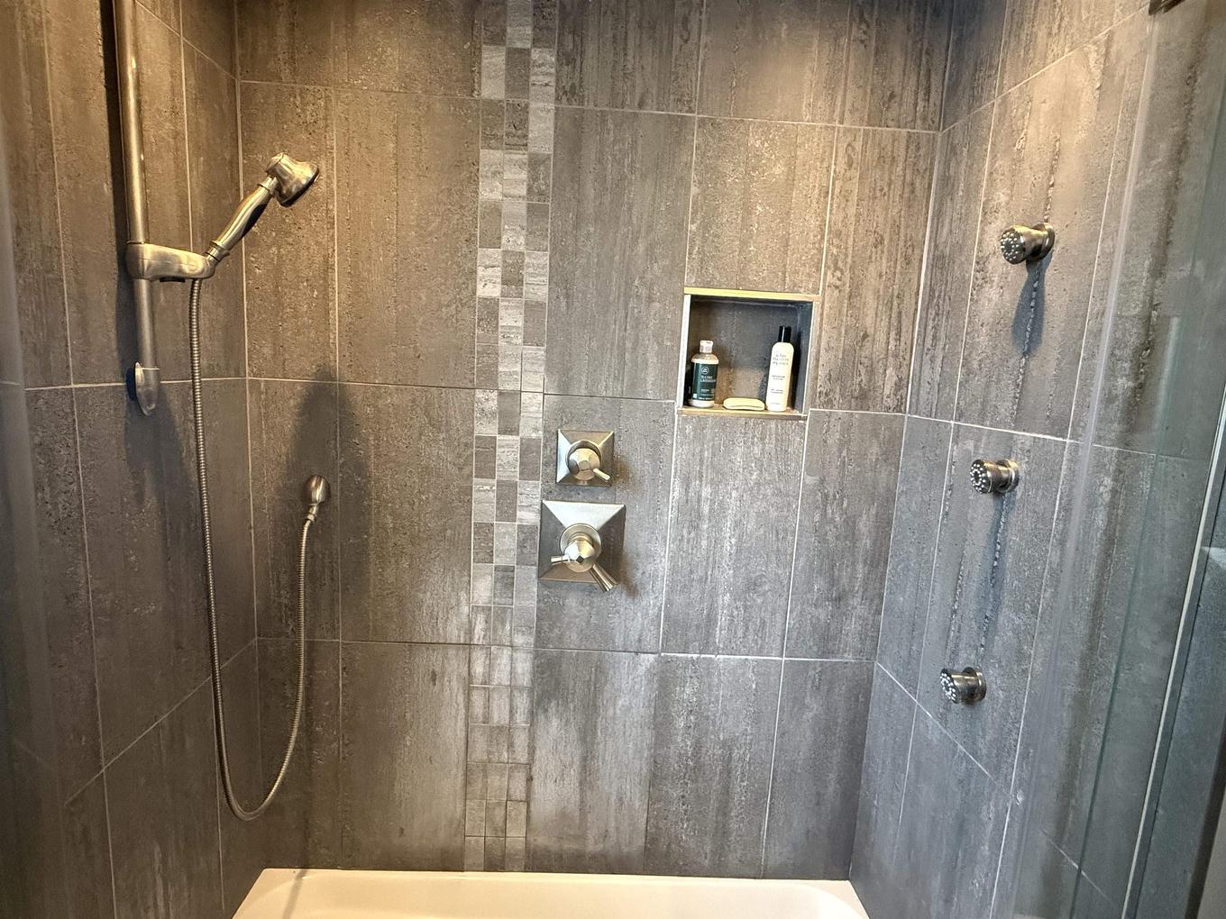 2214 Arthur St E, Thunder Bay, ON