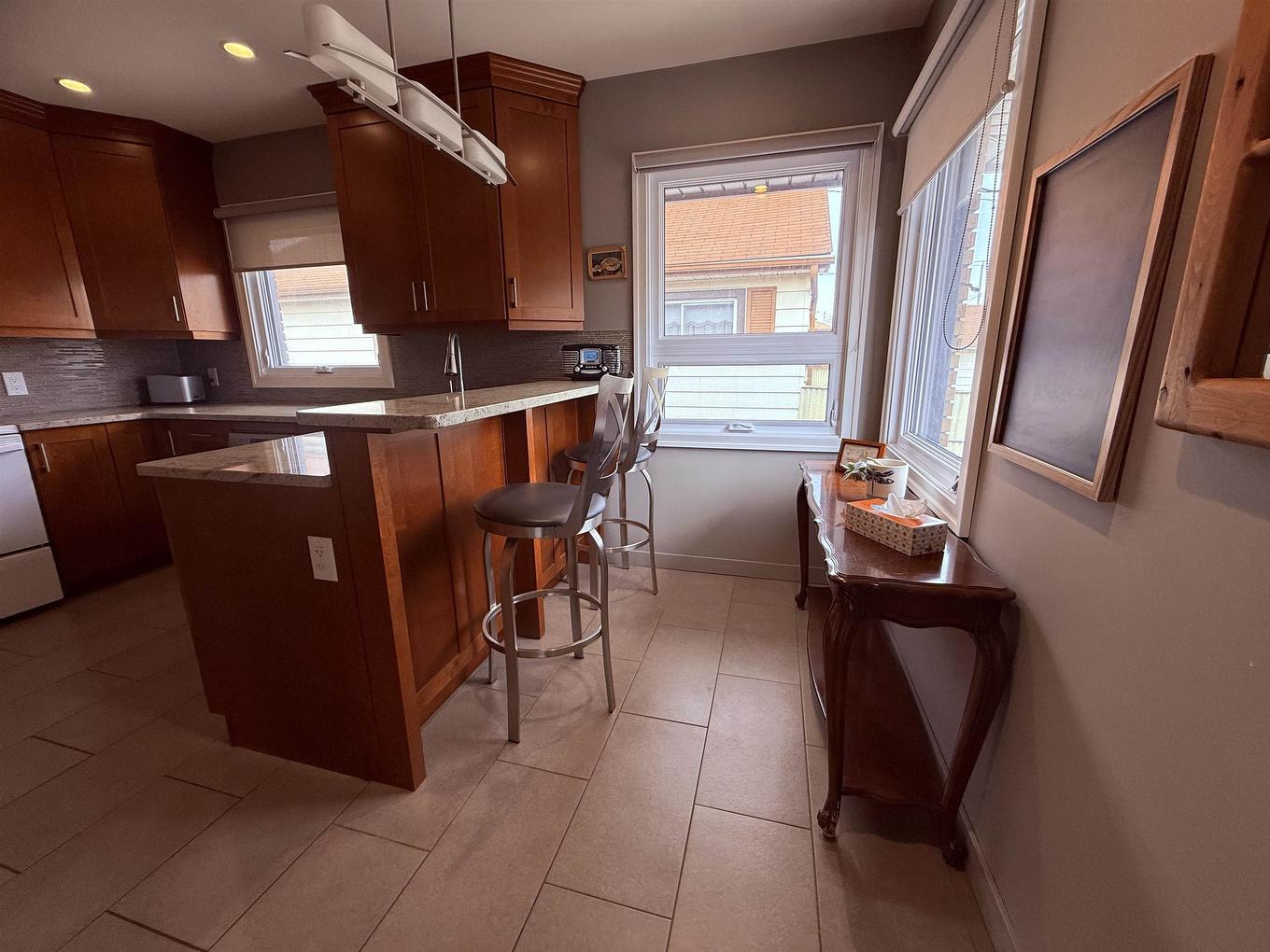 2214 Arthur St E, Thunder Bay, ON