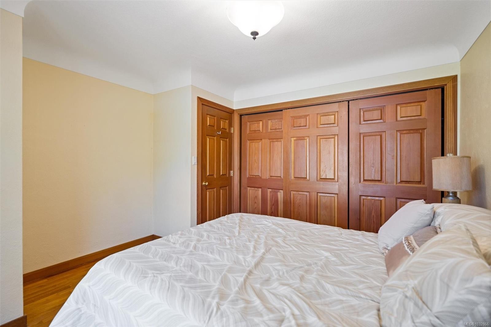 2425 Camelot Rd, Saanich, BC