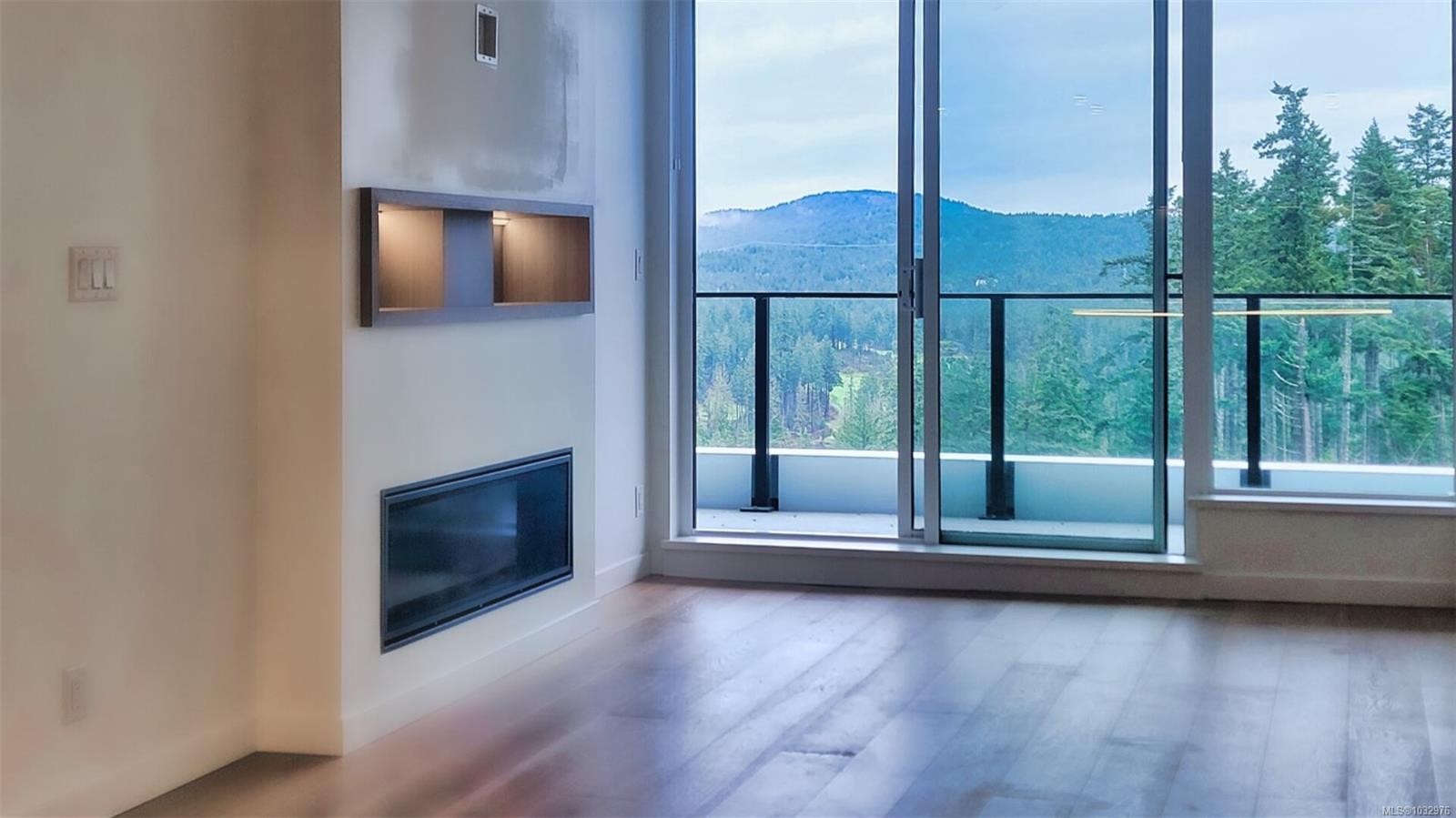 808-2000 Hannington Rd, Langford, BC - Indoor With Fireplace