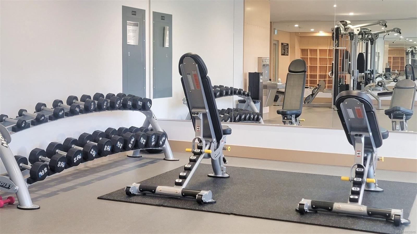 808-2000 Hannington Rd, Langford, BC - Indoor Photo Showing Gym Room