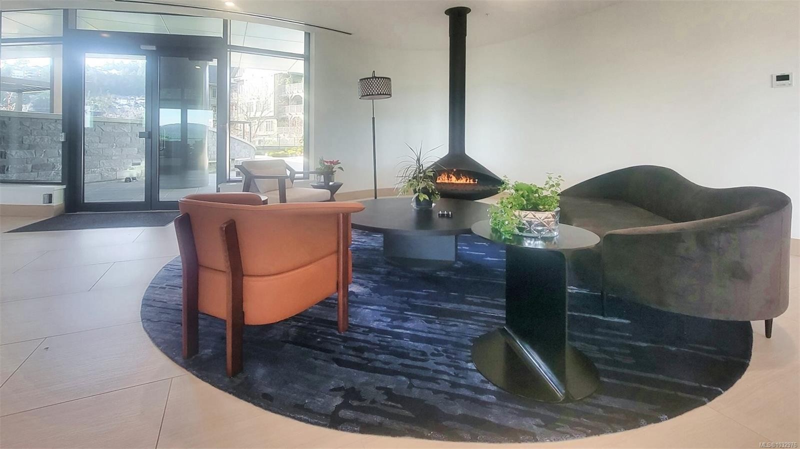 808-2000 Hannington Rd, Langford, BC - Indoor