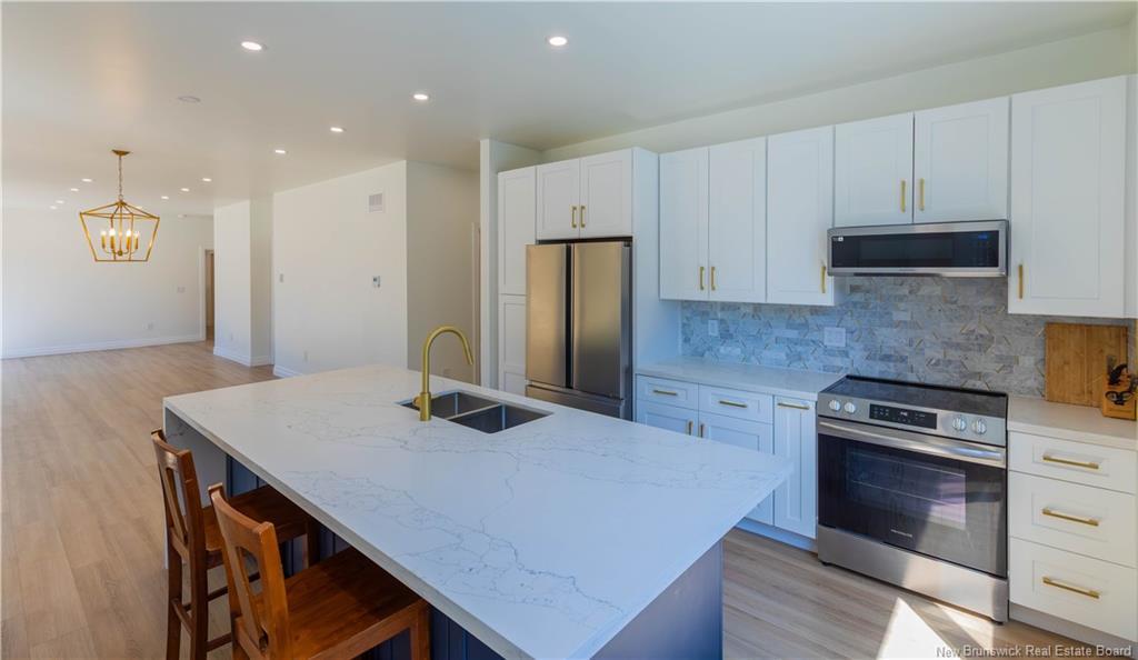 175 Robertson Rd, Lakeside, NB