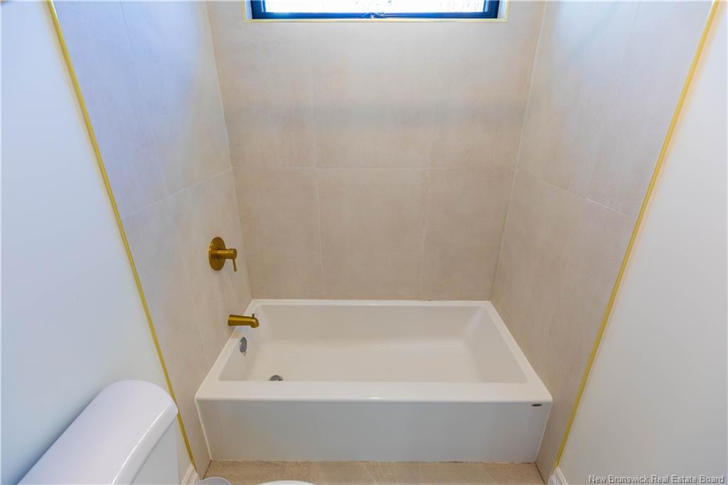175 Robertson Rd, Lakeside, NB