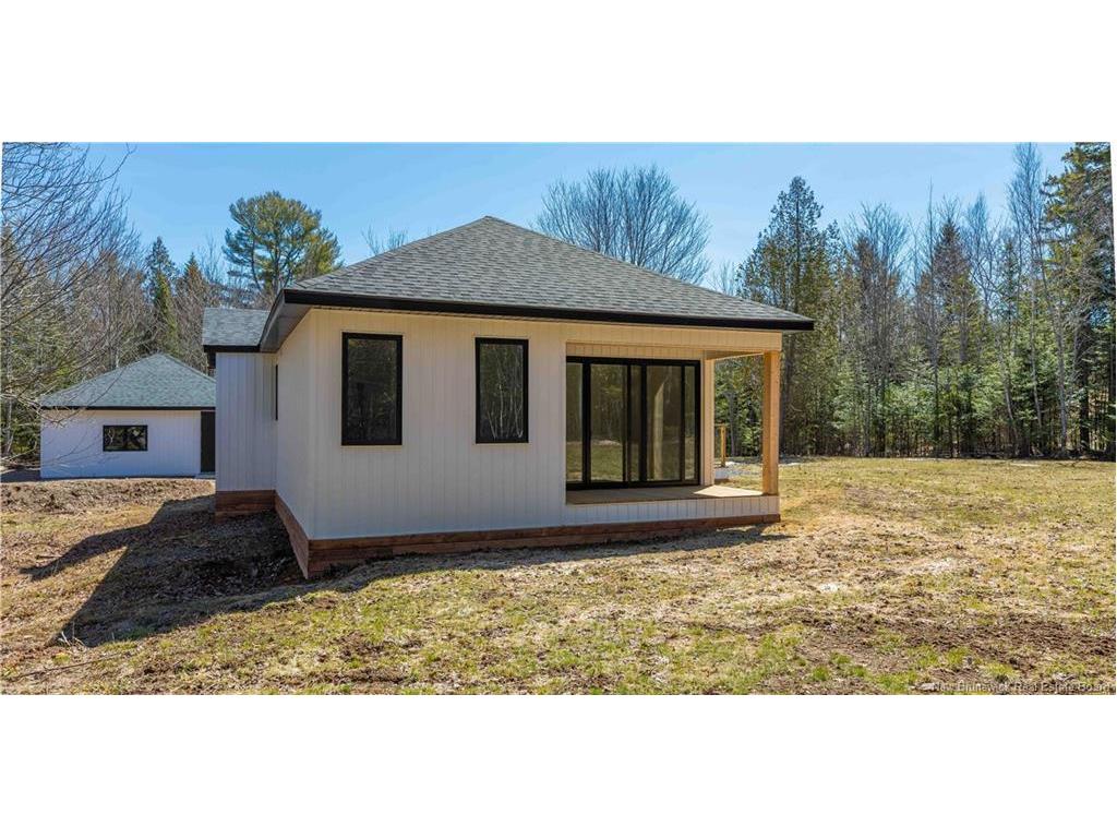 175 Robertson Rd, Lakeside, NB