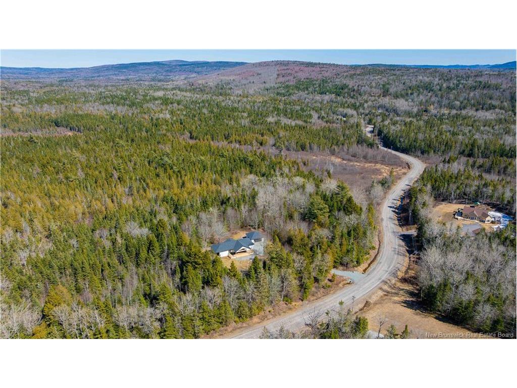 175 Robertson Rd, Lakeside, NB