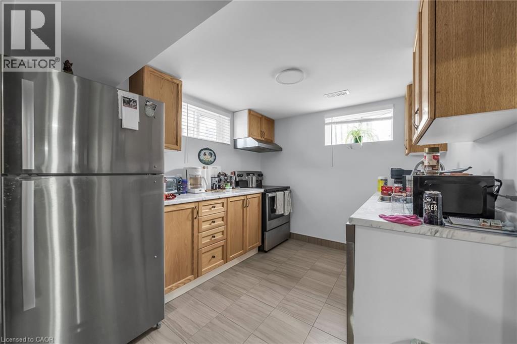8 Shynal Avenue, Hamilton, ON - Indoor Photo Showing Other Room
