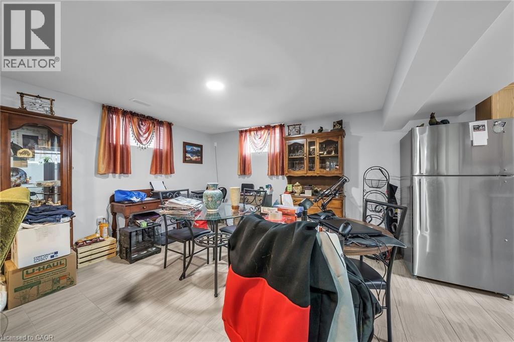 8 Shynal Avenue, Hamilton, ON - Indoor