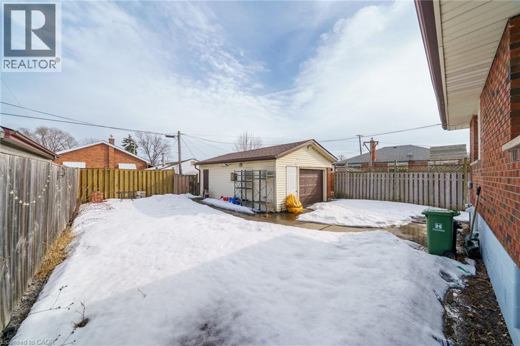 8 Shynal Avenue, Hamilton, ON - Outdoor