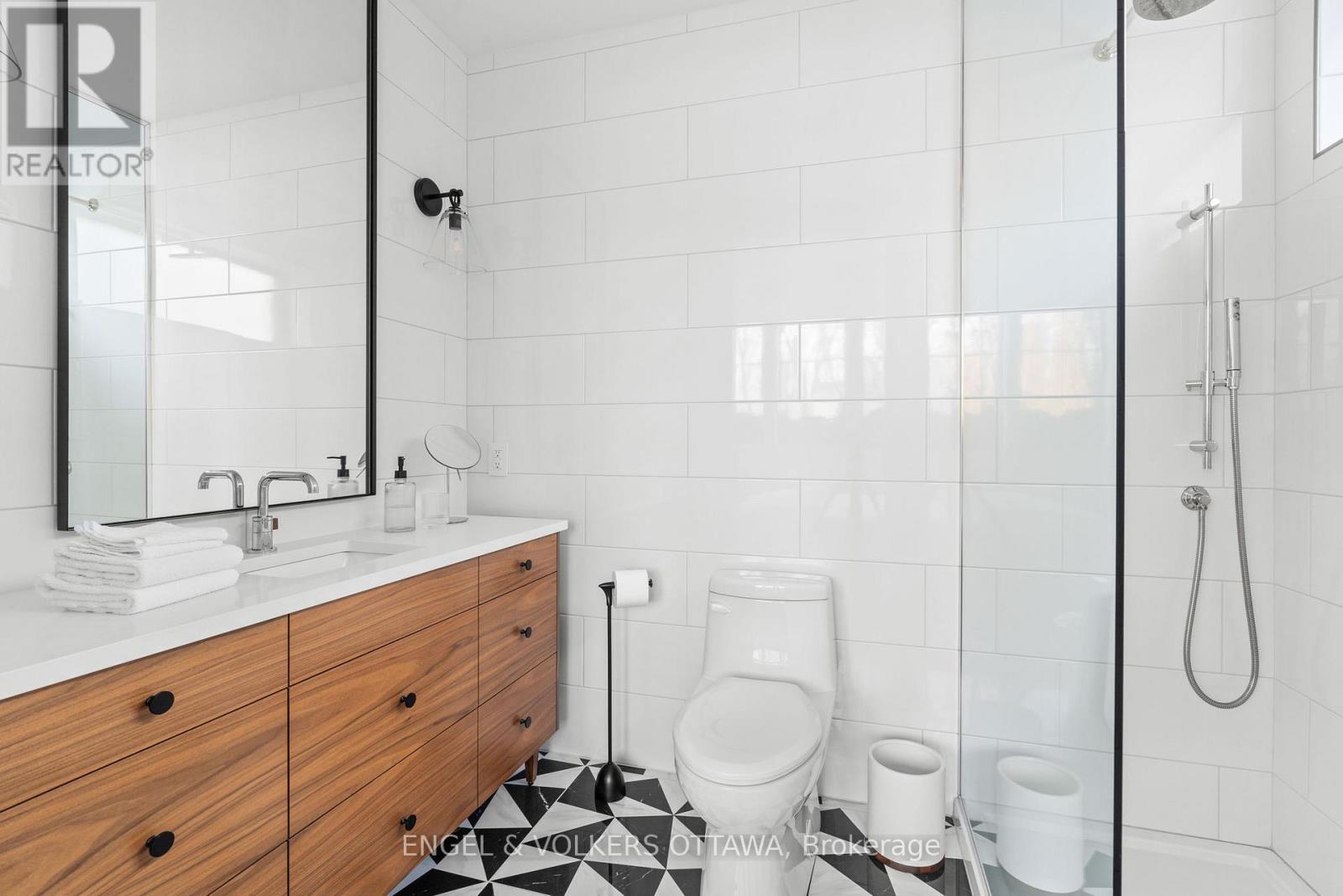 Lower Level Primary Ensuite - 246 Byron Avenue, Ottawa, ON - Indoor Photo Showing Bathroom