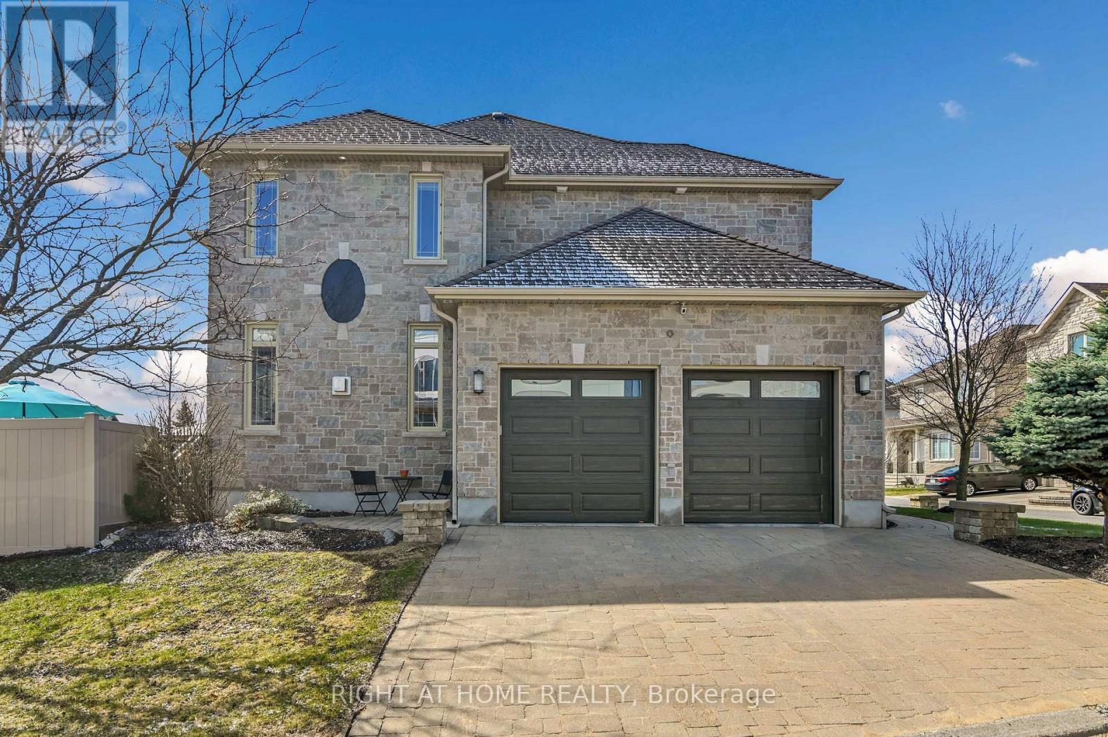 131 Issam Private, Ottawa, ON - Outdoor