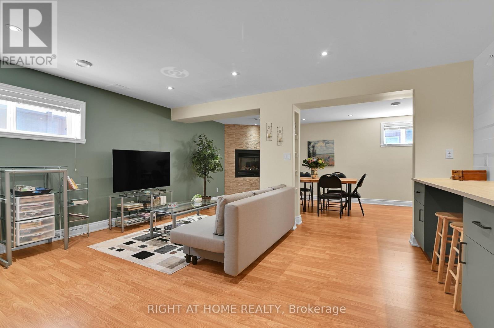 131 Issam Private, Ottawa, ON - Indoor