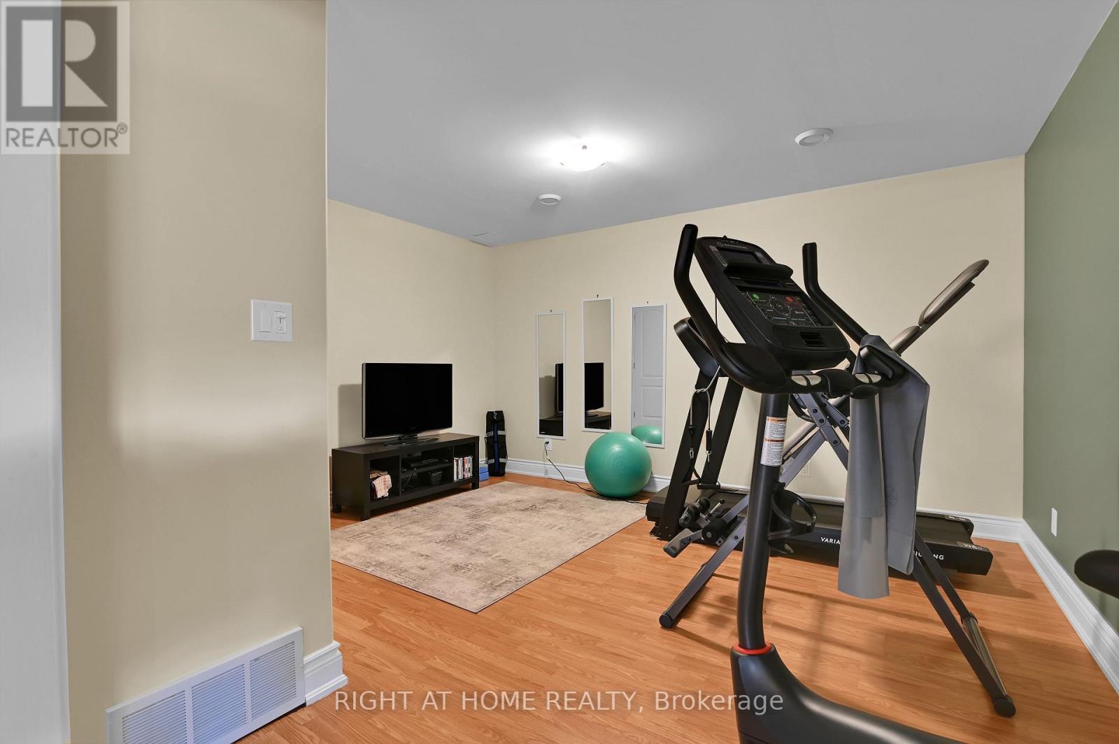 131 Issam Private, Ottawa, ON - Indoor Photo Showing Gym Room