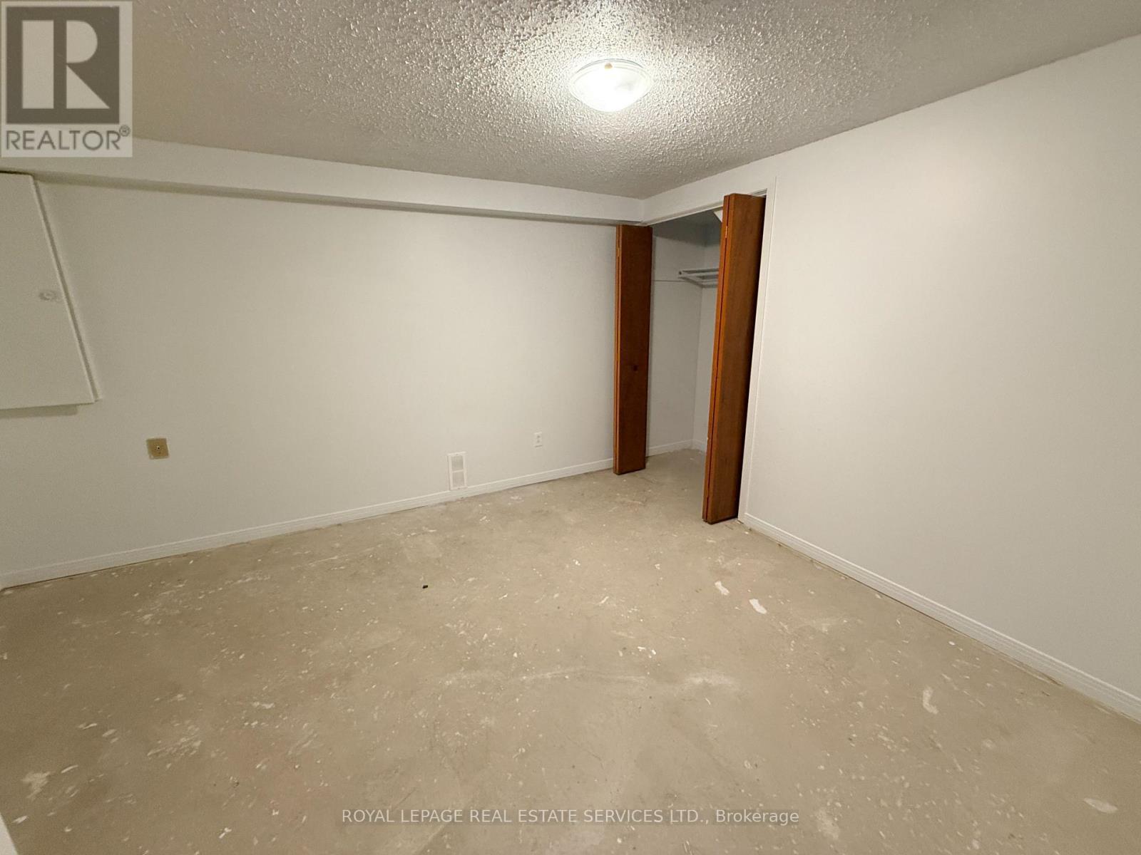 31 Daphne Crescent, Barrie, ON - Indoor Photo Showing Other Room