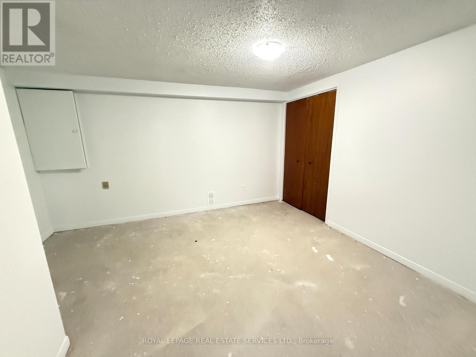 31 Daphne Crescent, Barrie, ON - Indoor Photo Showing Other Room