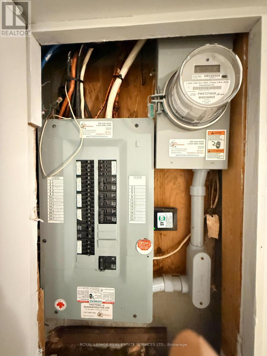 31 Daphne Crescent, Barrie, ON - Indoor