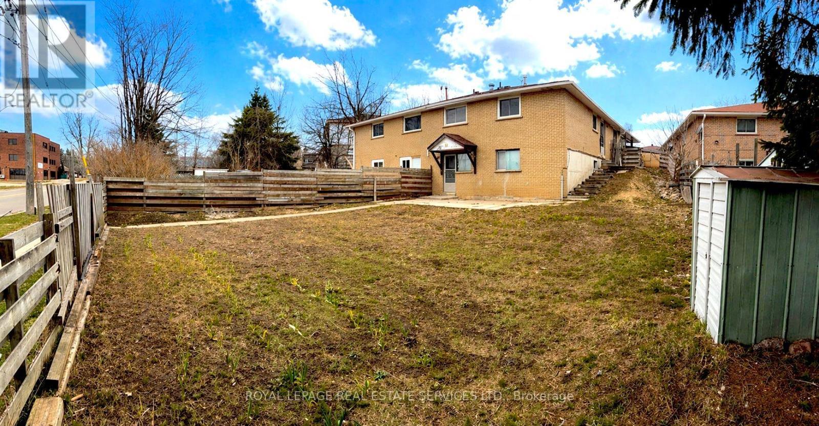 31 Daphne Crescent, Barrie, ON - Outdoor