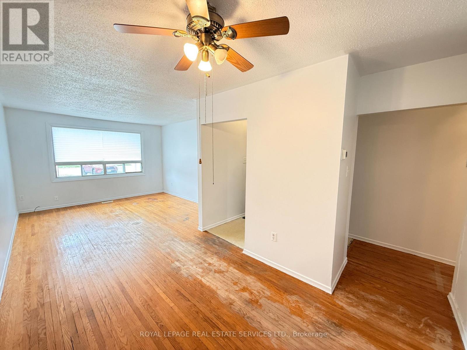 31 Daphne Crescent, Barrie, ON - Indoor Photo Showing Other Room