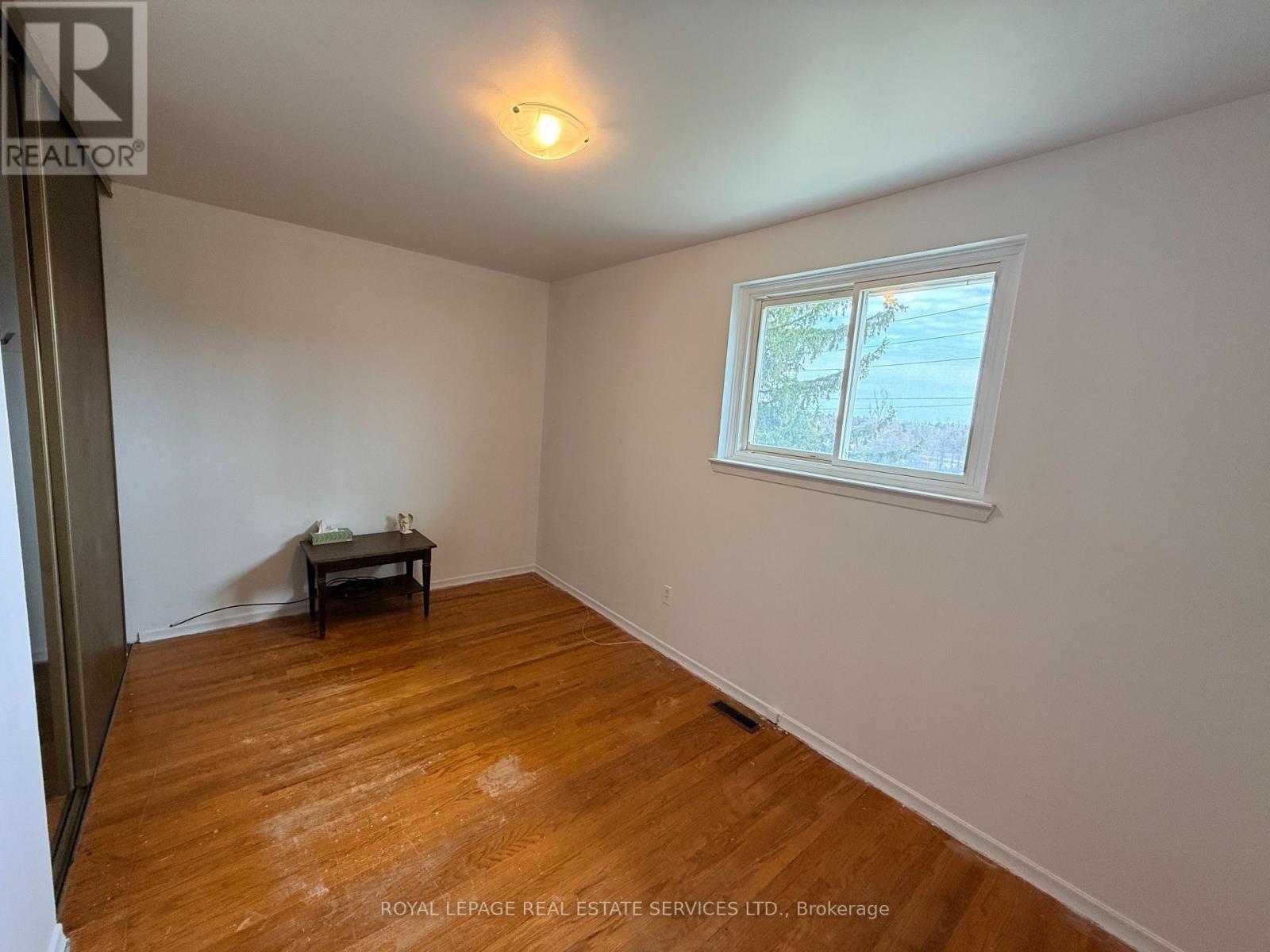 31 Daphne Crescent, Barrie, ON - Indoor Photo Showing Other Room