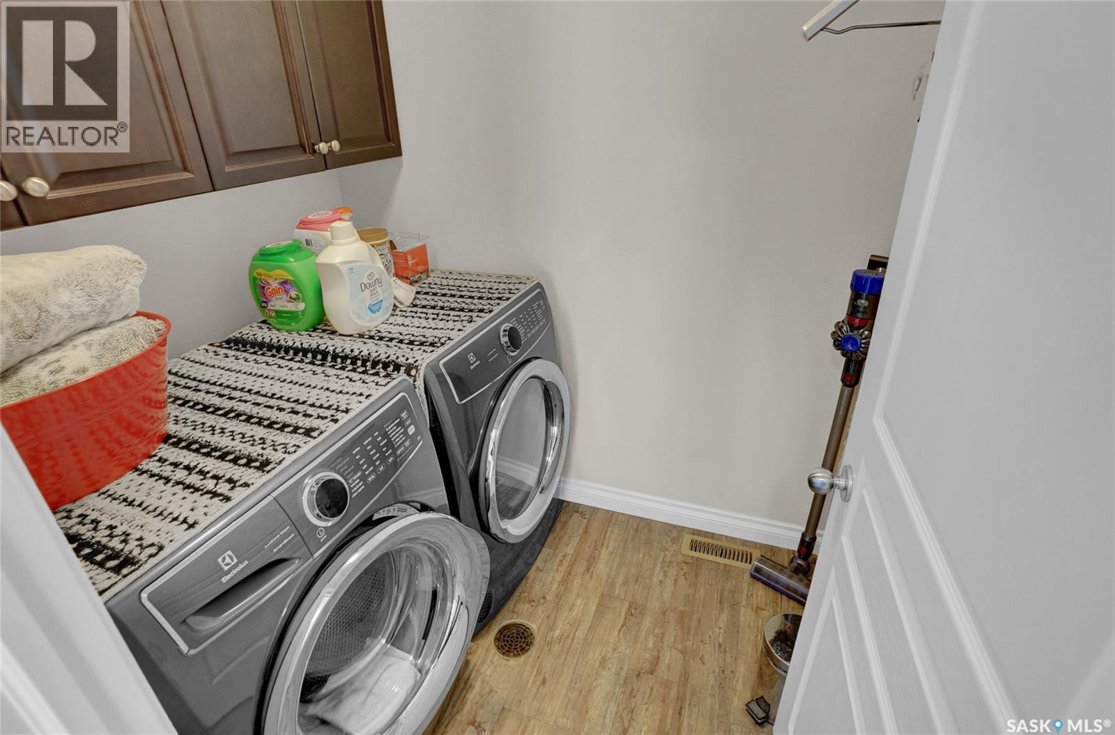4839 Mazinke Crescent, Regina, SK - Indoor Photo Showing Laundry Room