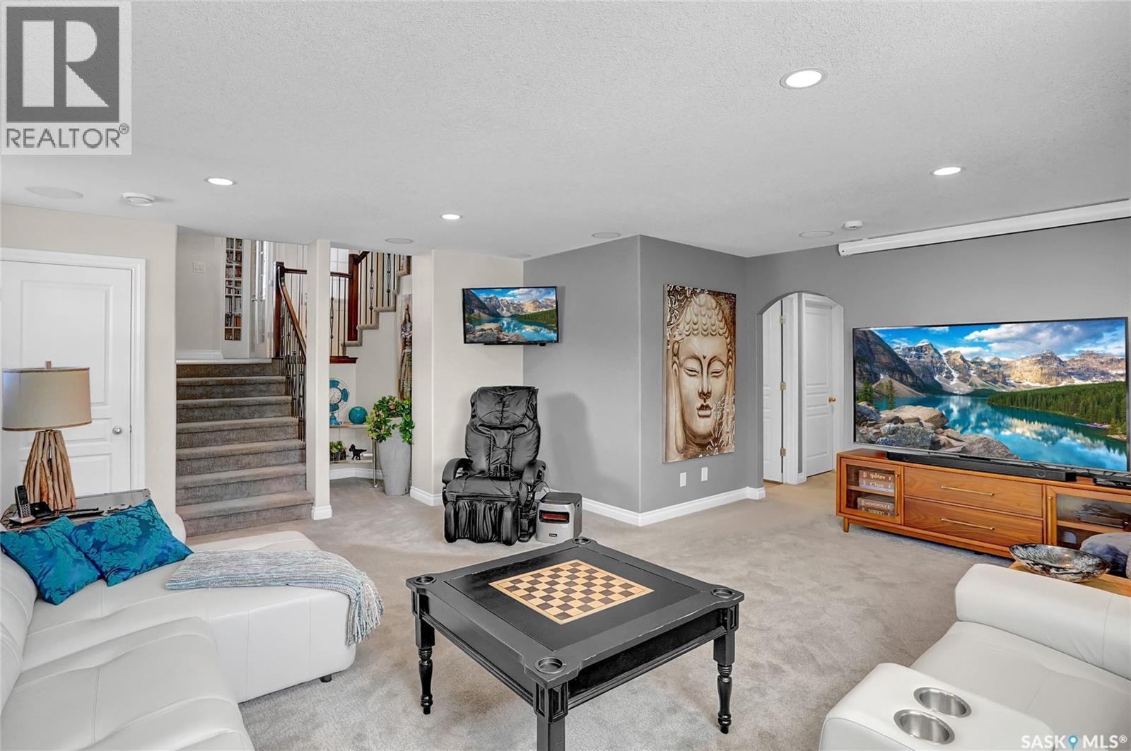4839 Mazinke Crescent, Regina, SK - Indoor Photo Showing Living Room