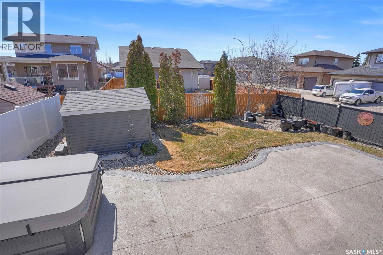4839 Mazinke Crescent, Regina, SK - Outdoor