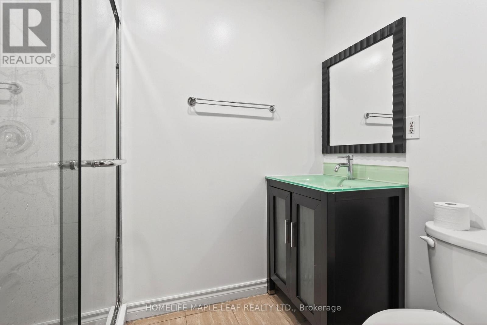 735 Constellation Drive, Mississauga, ON - Indoor Photo Showing Bathroom