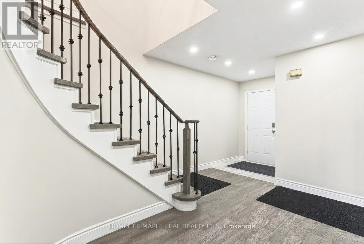 735 Constellation Drive, Mississauga, ON - Indoor Photo Showing Other Room