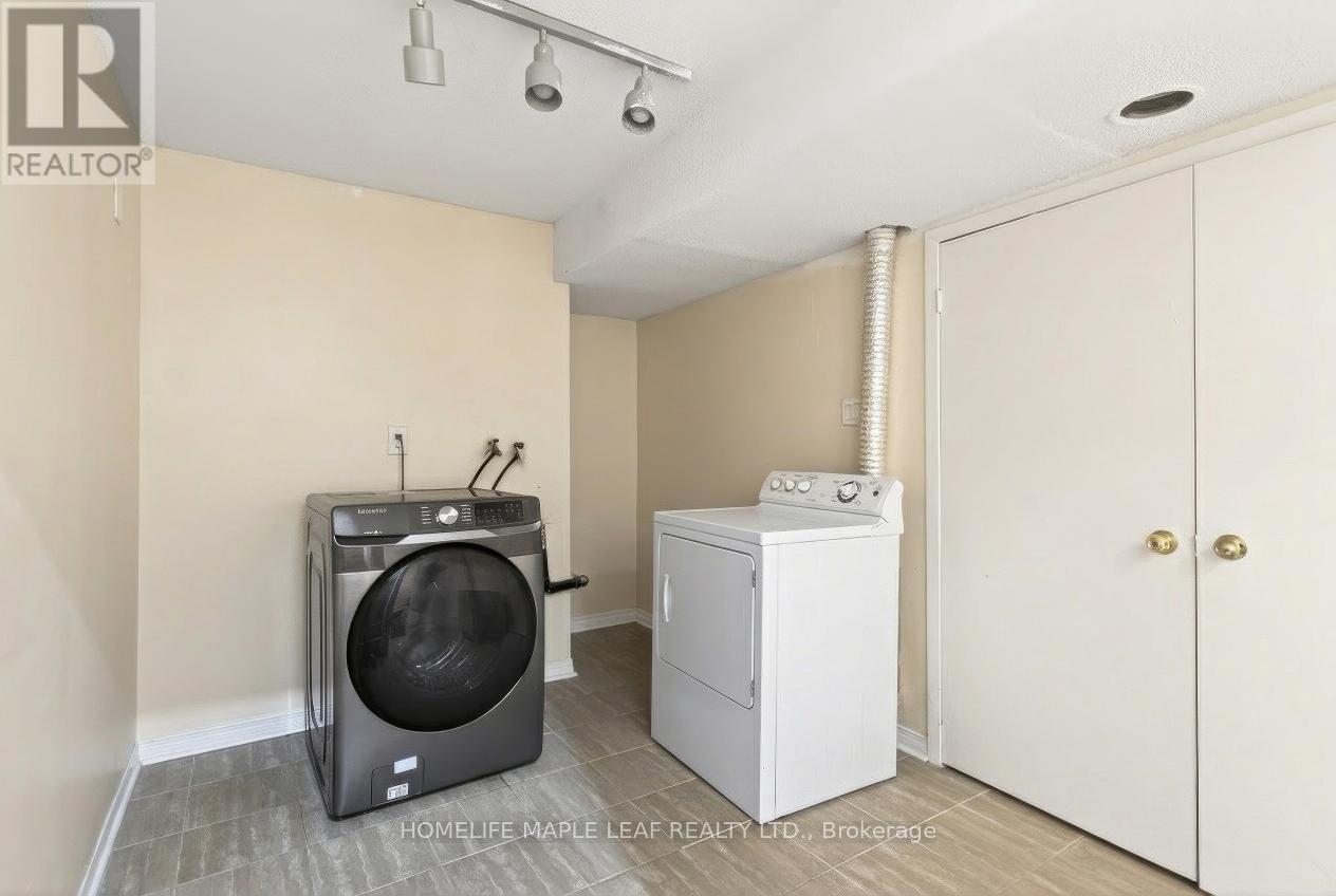 735 Constellation Drive, Mississauga, ON - Indoor Photo Showing Laundry Room