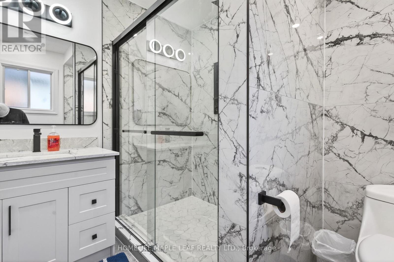 735 Constellation Drive, Mississauga, ON - Indoor Photo Showing Bathroom