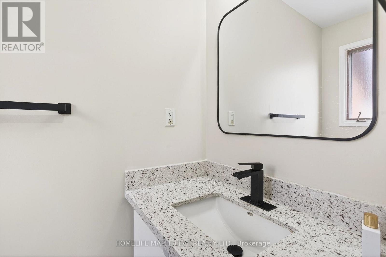 735 Constellation Drive, Mississauga, ON - Indoor Photo Showing Bathroom