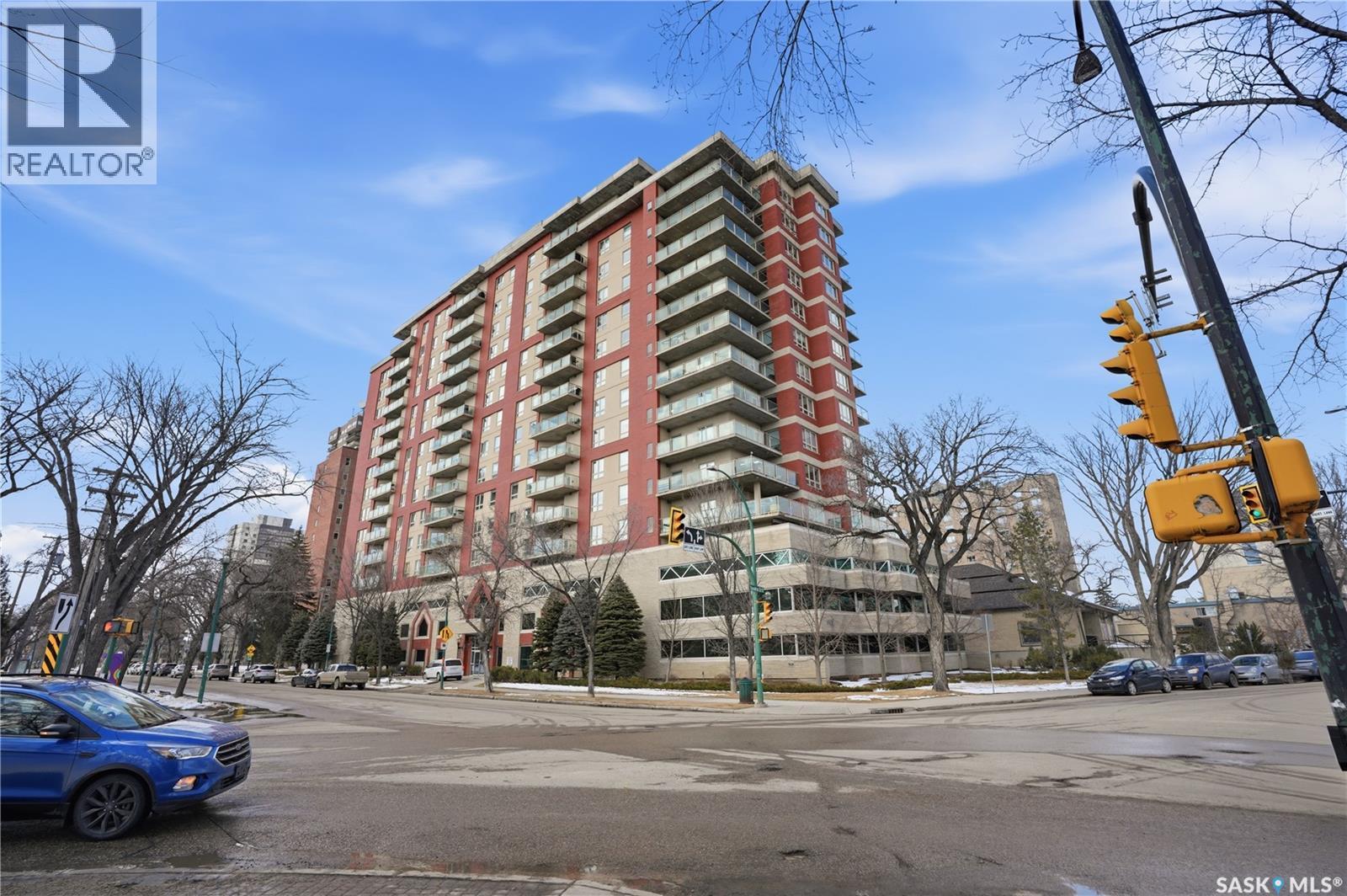701 902 Spadina Crescent E, Saskatoon, SK - Outdoor With Balcony With Facade