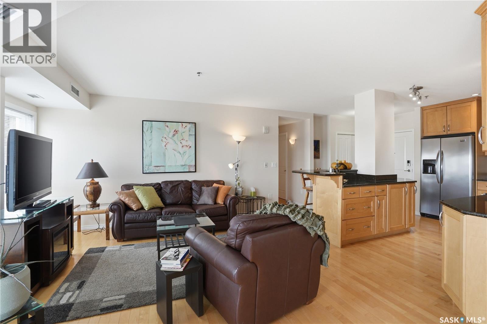 701 902 Spadina Crescent E, Saskatoon, SK - Indoor