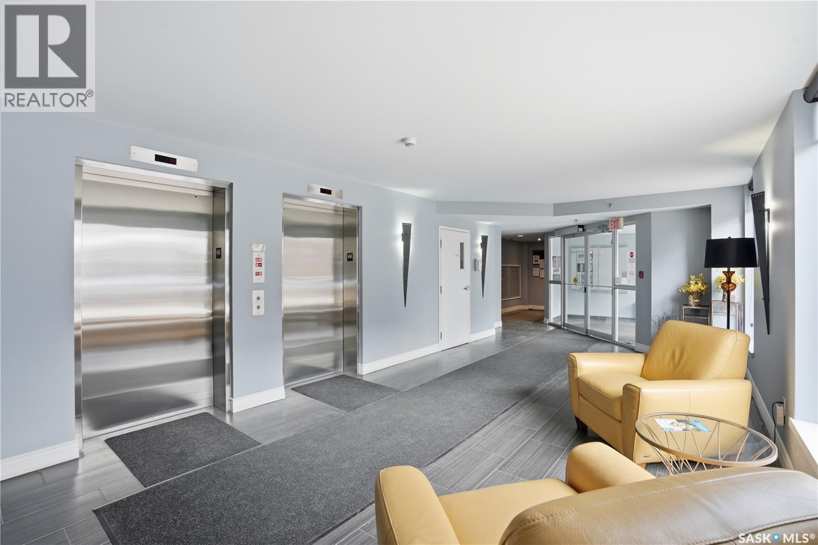 701 902 Spadina Crescent E, Saskatoon, SK - Indoor