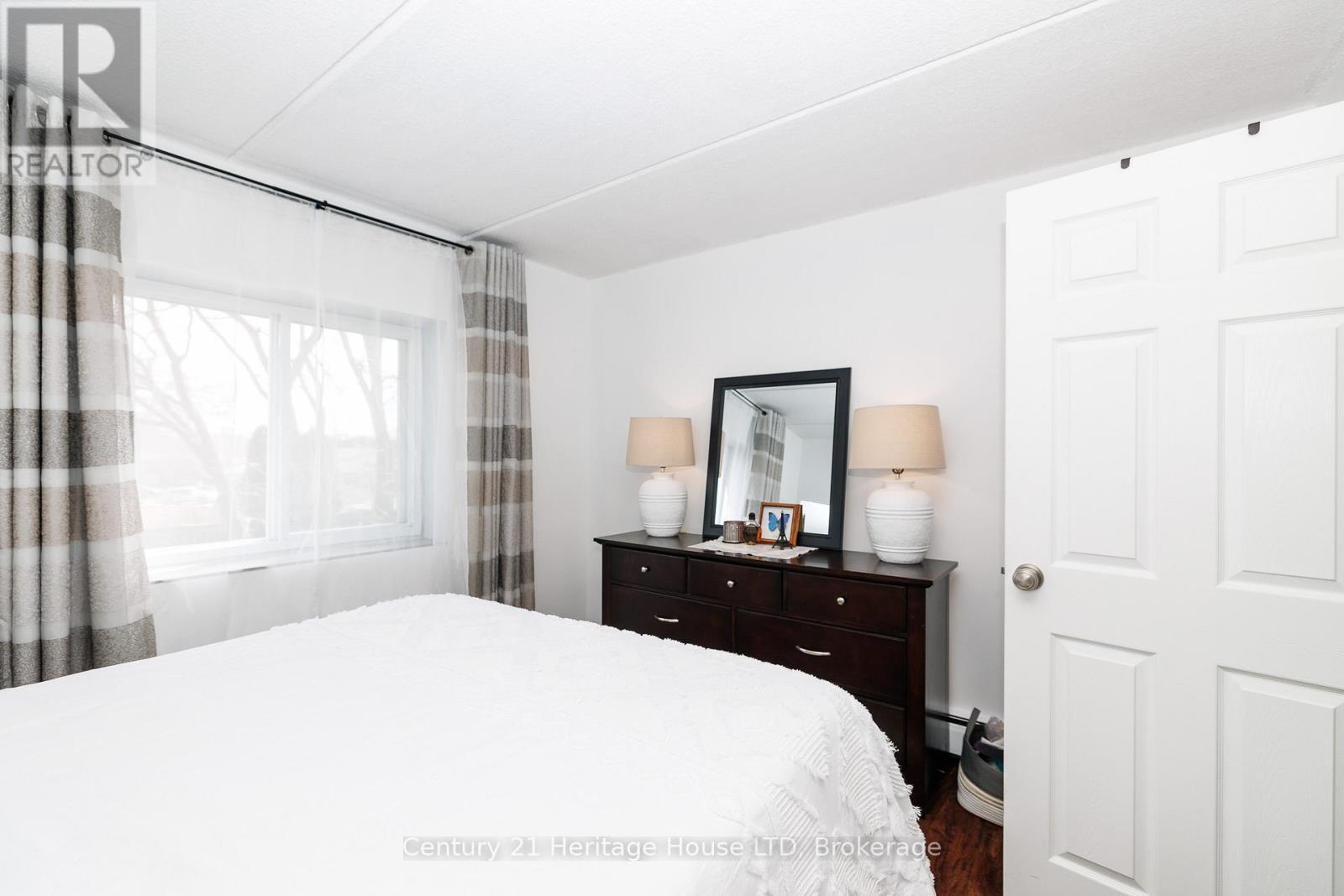 Bedroom - 307 - 6 Westlake Lane, St. Catharines (Lakeport), ON - Indoor Photo Showing Bedroom