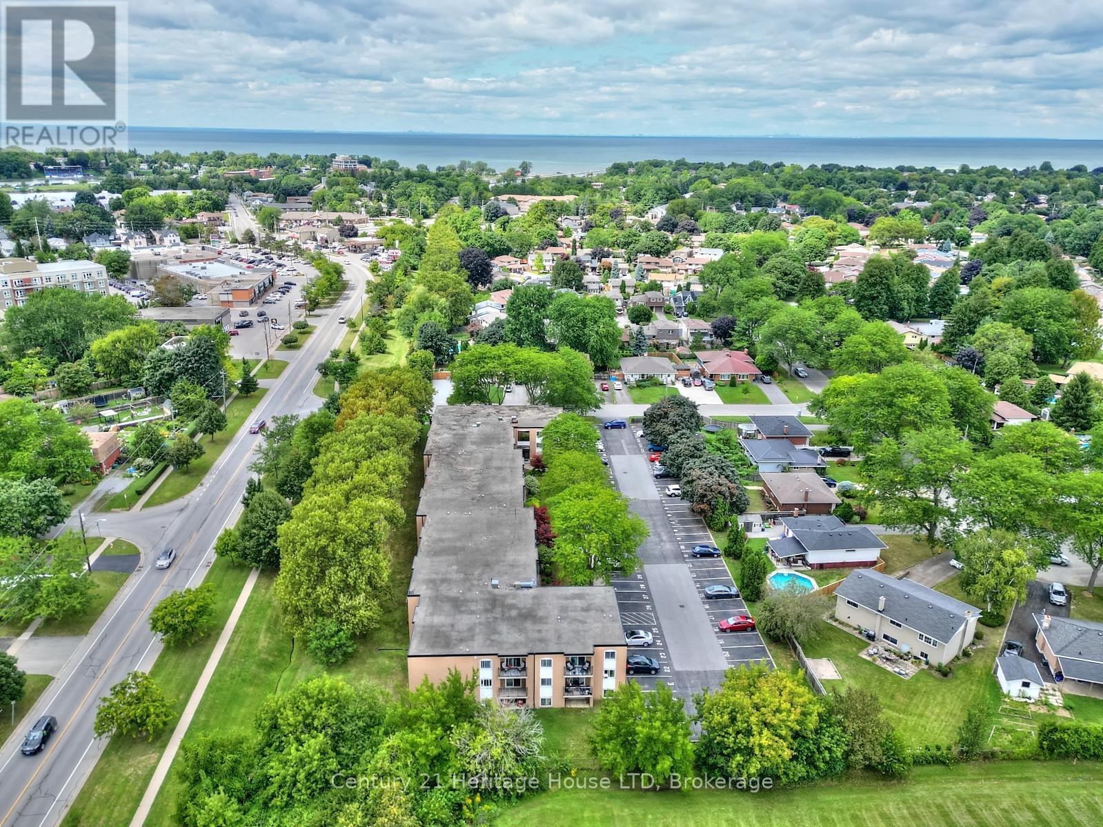 Close to the Lake and Port Dalhousie! - 307 - 6 Westlake Lane, St. Catharines (Lakeport), ON - Outdoor With Body Of Water With View