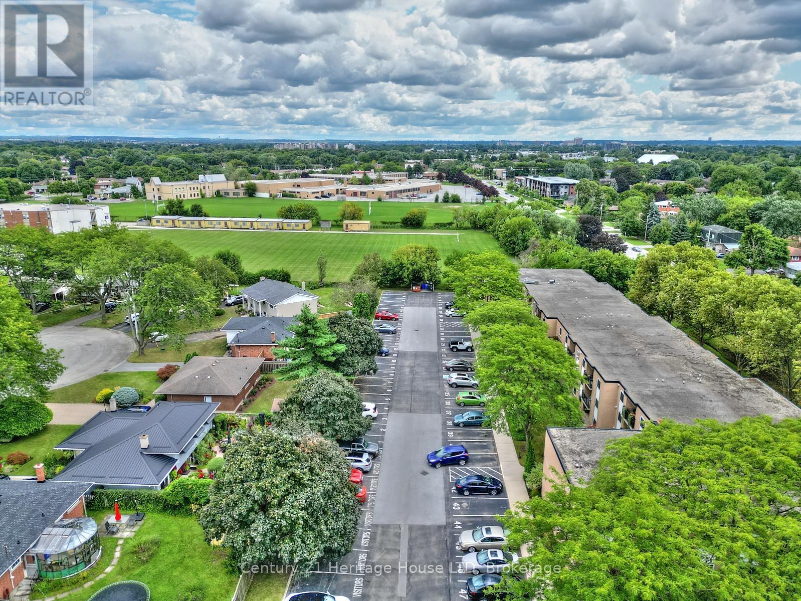 Close to the Lake and Port Dalhousie! - 307 - 6 Westlake Lane, St. Catharines (Lakeport), ON - Outdoor With View