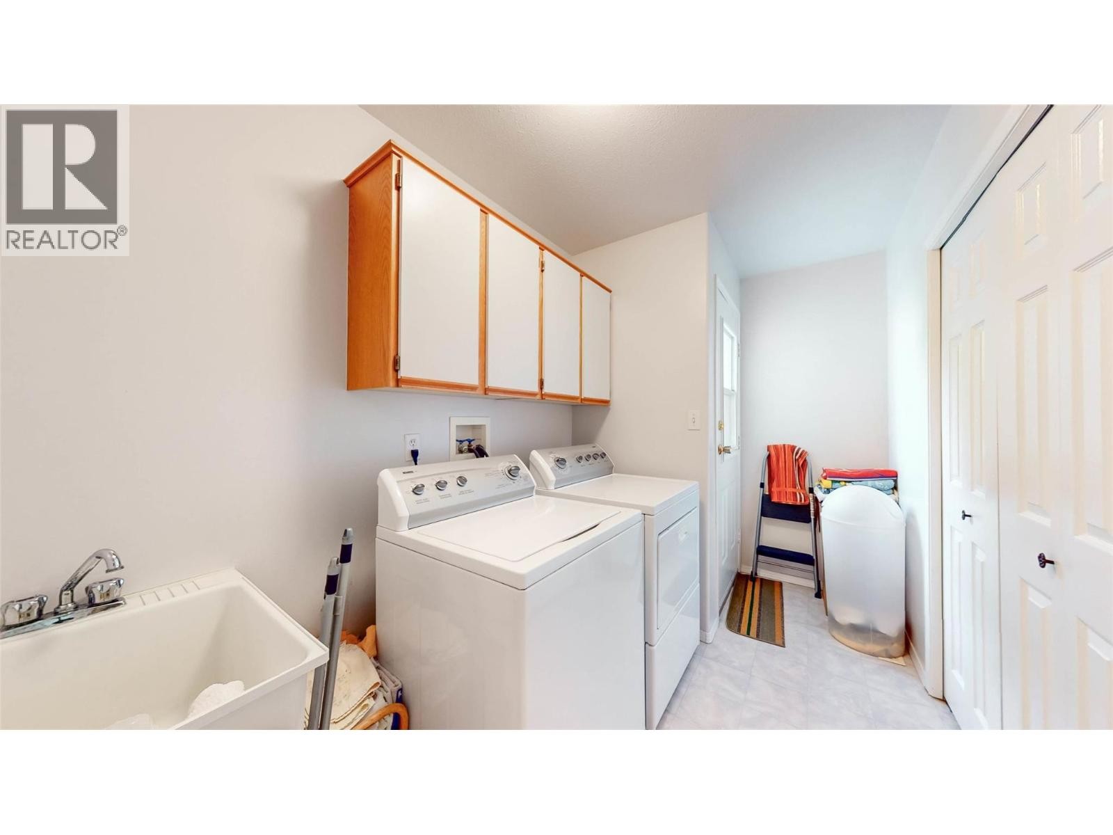 51 Cactus Crescent, Osoyoos, BC - Indoor Photo Showing Laundry Room