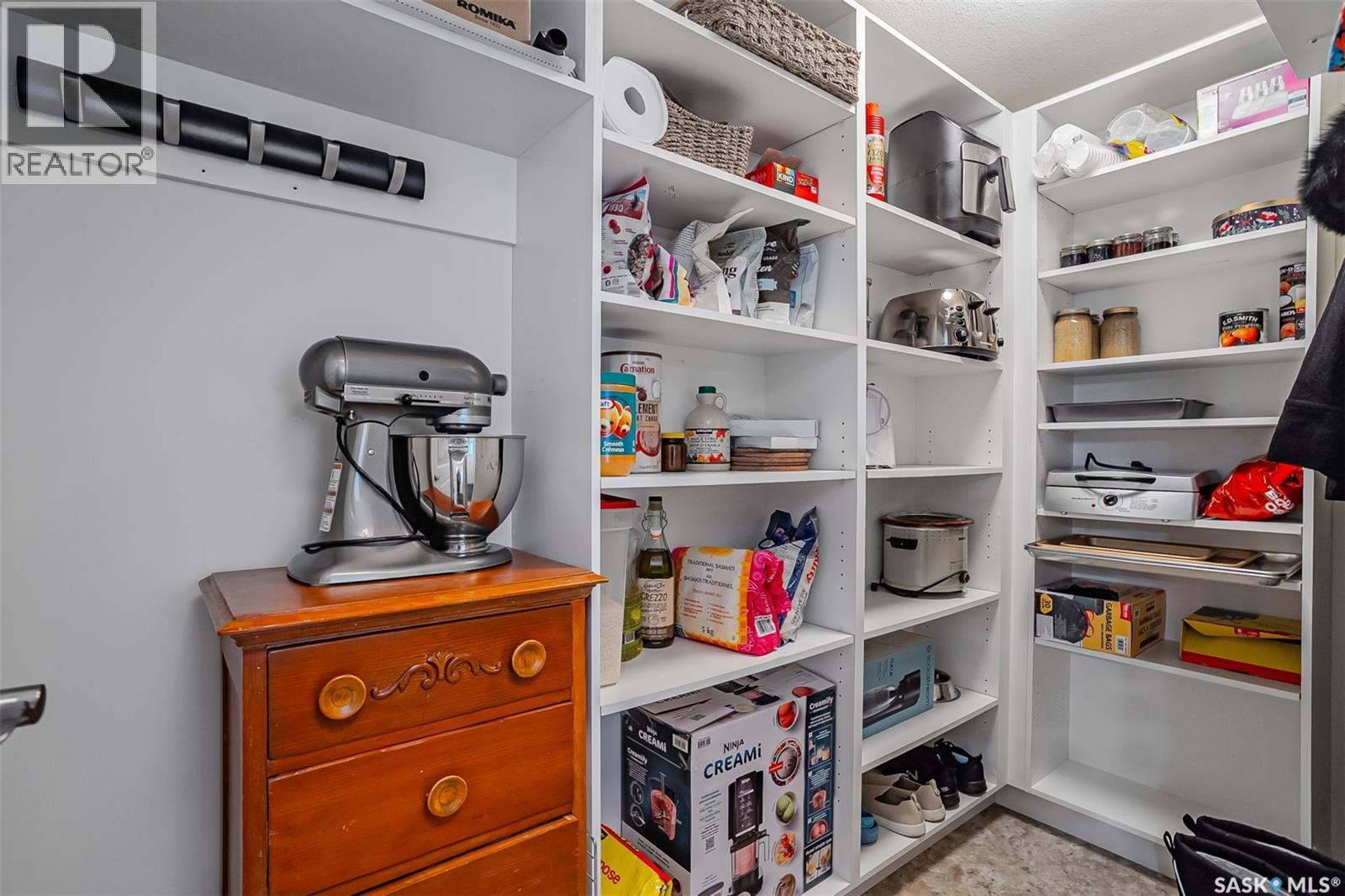 1036 Willowgrove Crescent, Saskatoon, SK - Indoor With Storage