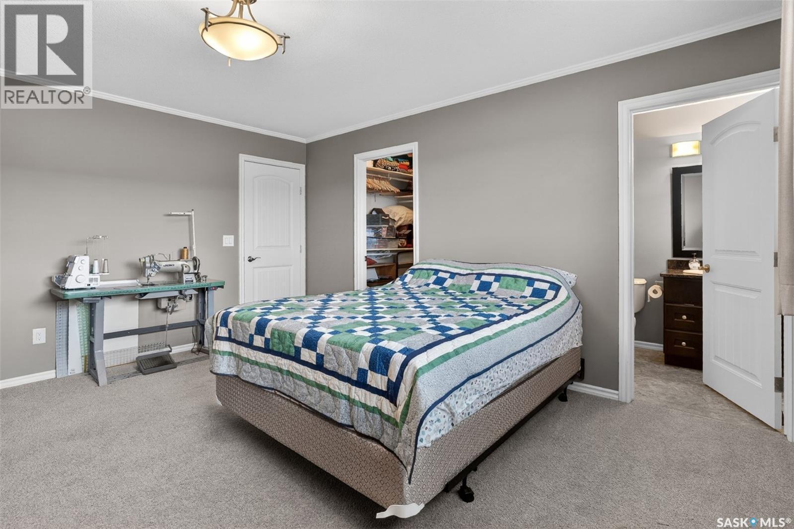 1036 Willowgrove Crescent, Saskatoon, SK - Indoor Photo Showing Bedroom
