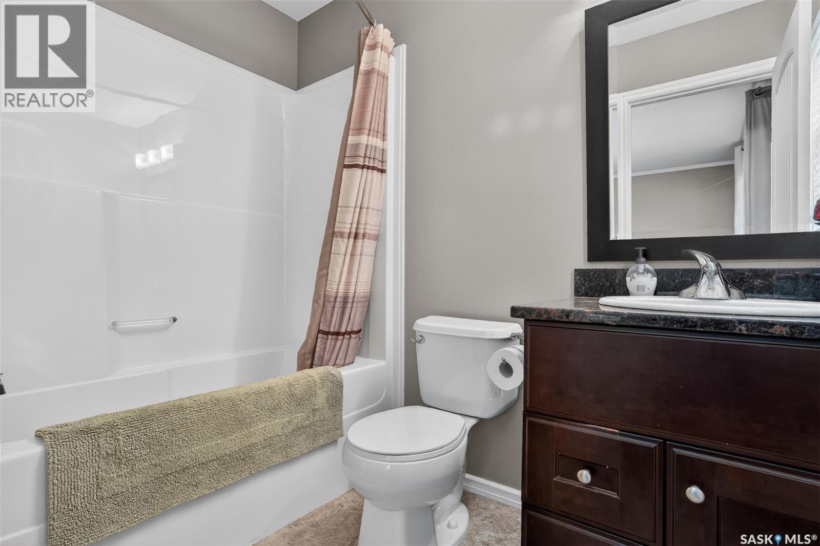 1036 Willowgrove Crescent, Saskatoon, SK - Indoor Photo Showing Bathroom