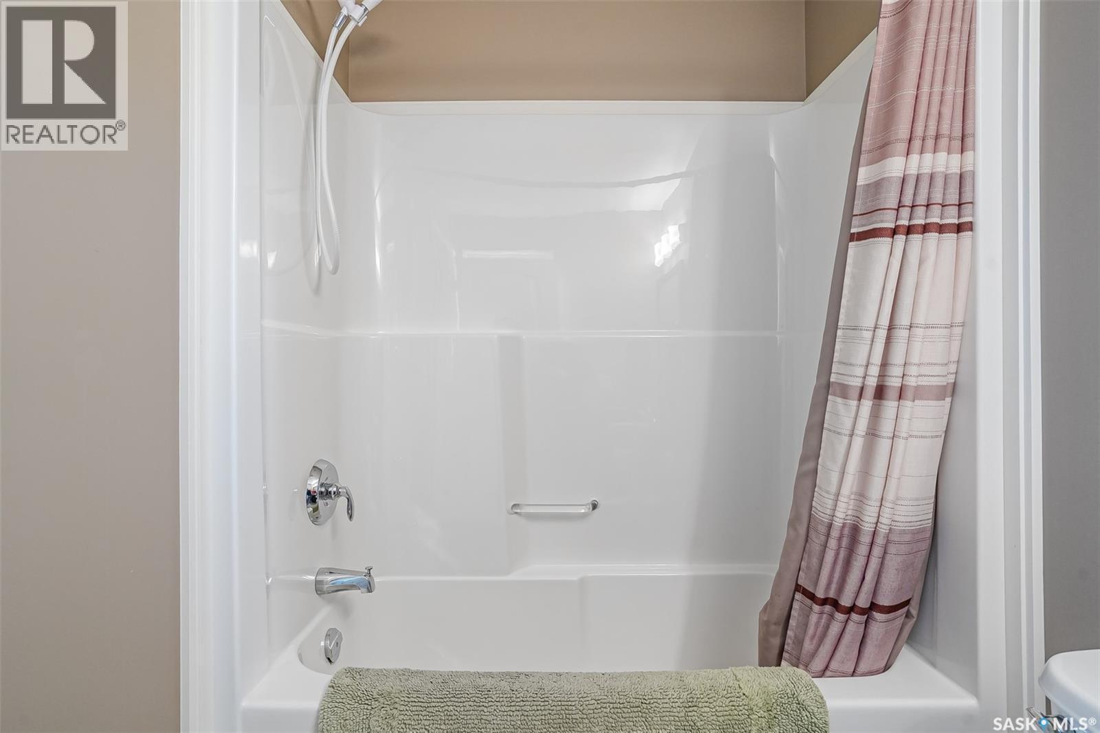 1036 Willowgrove Crescent, Saskatoon, SK - Indoor Photo Showing Bathroom