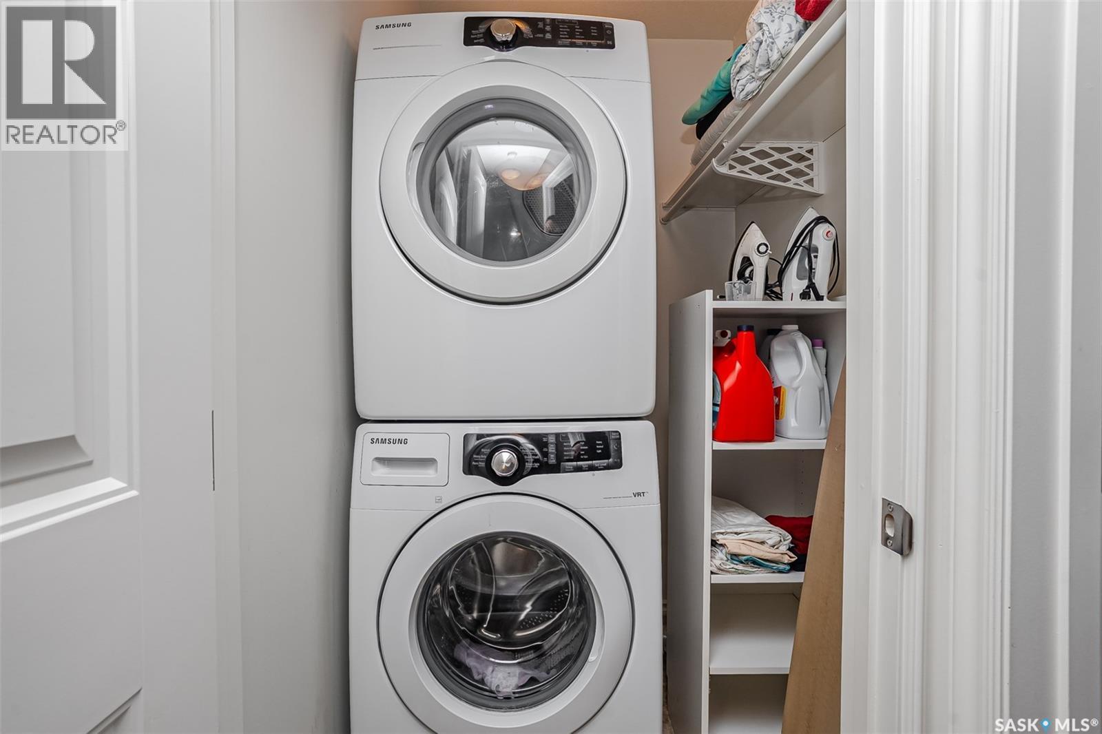 1036 Willowgrove Crescent, Saskatoon, SK - Indoor Photo Showing Laundry Room