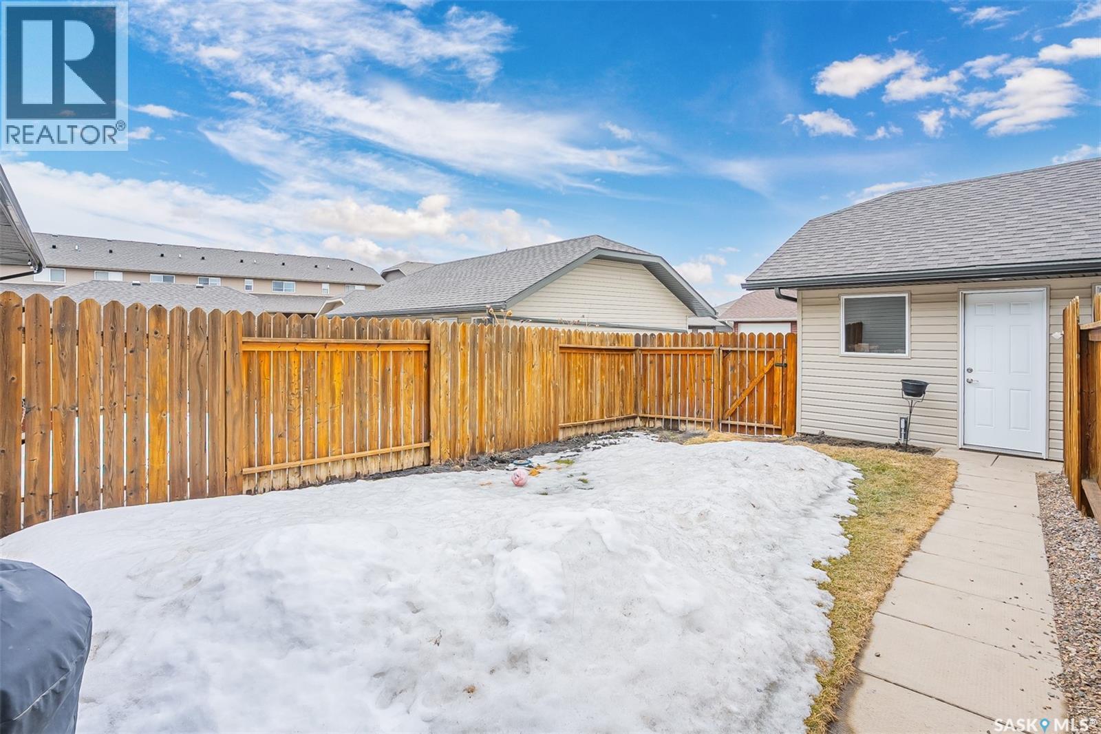 1036 Willowgrove Crescent, Saskatoon, SK - Outdoor